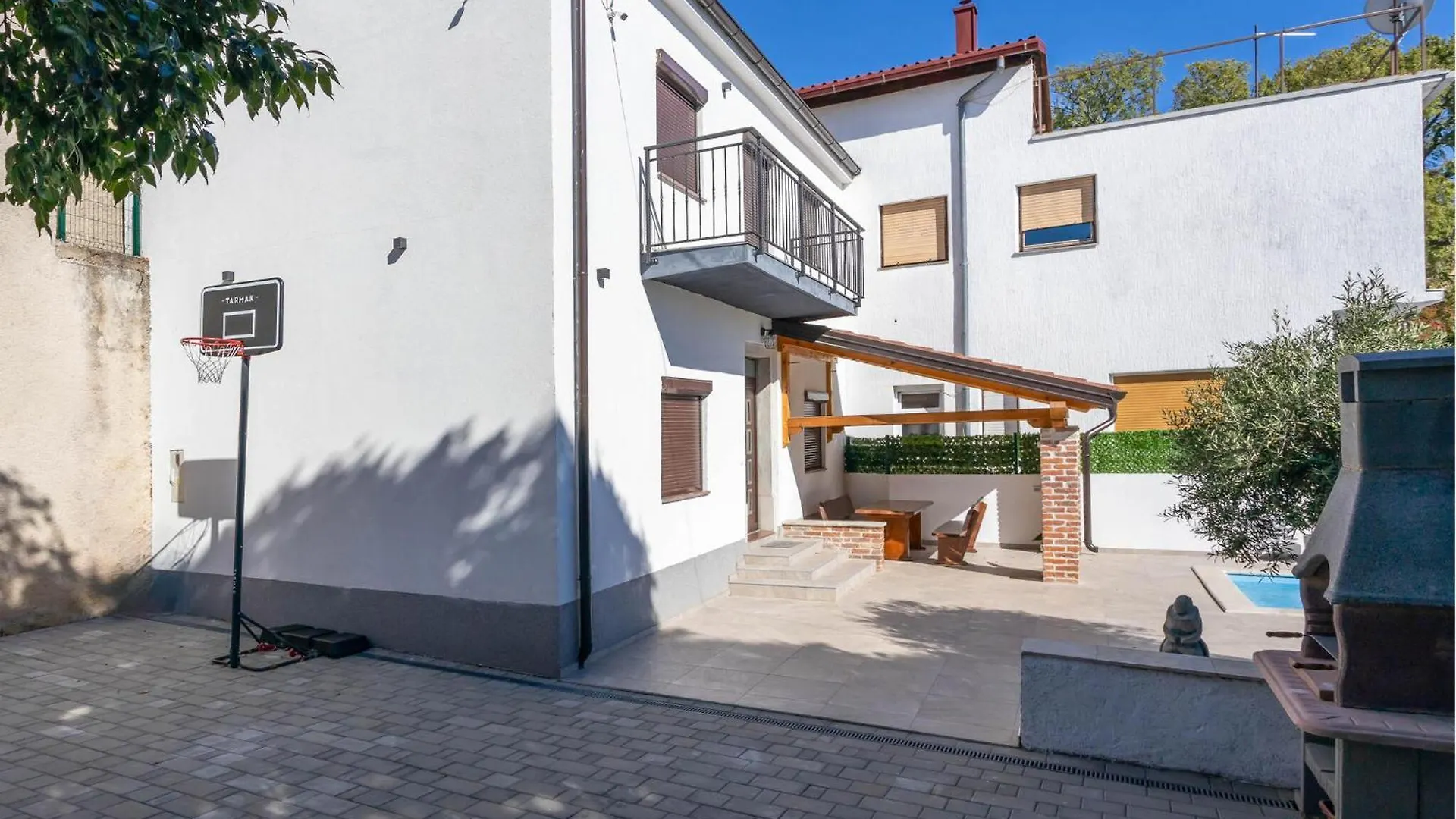 2 Bedroom Awesome Home In Novi Vinodolski Croatia