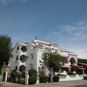 3* Gostinjska kuća Garfild 2