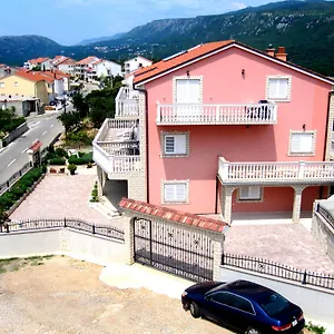  Apartman Lily